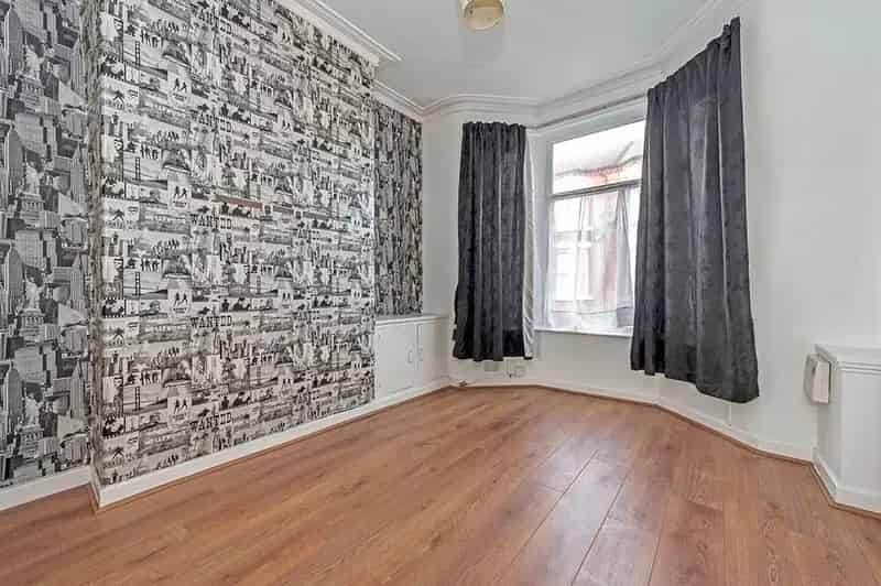 2 Bedroom Mid Terrace House to Rent Liverpool L4
