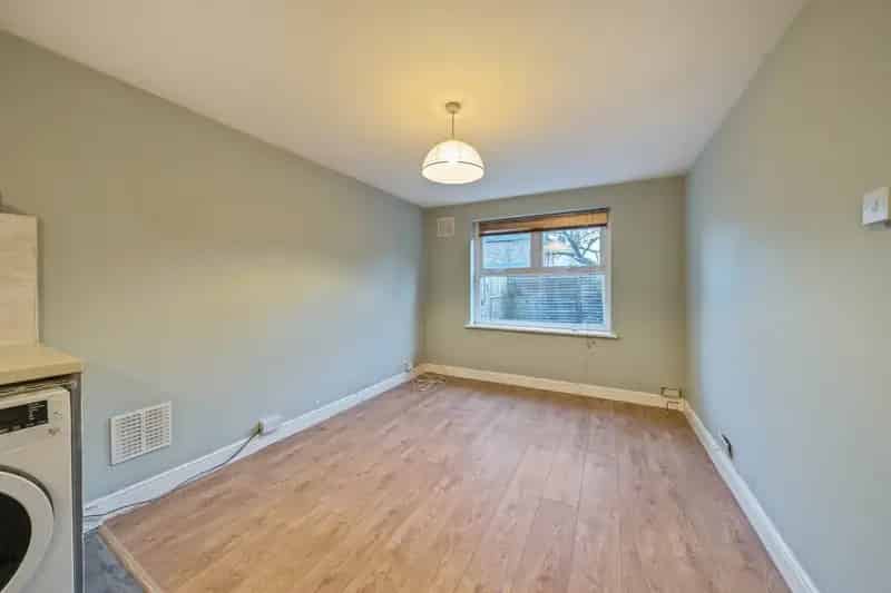 Two Bedroom Ground Floor Flat with Garden