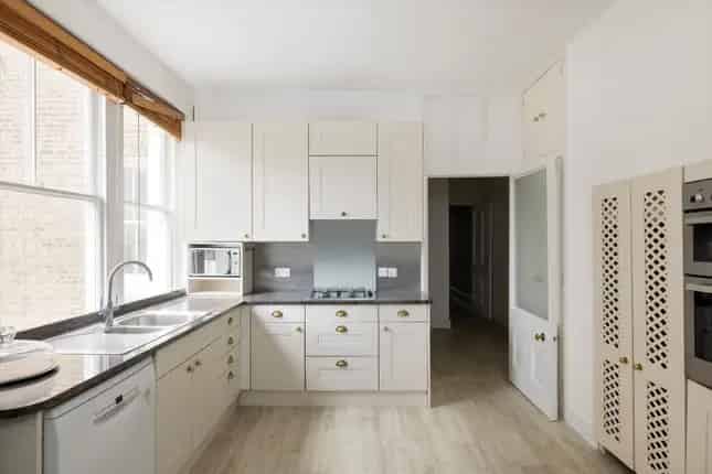 Five Bedroom Apartment for Sale in Courtfield Gardens SW5