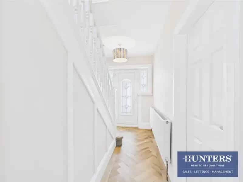 3 bedroom House
 For Sale 
Total Size: 974 SQ FT
