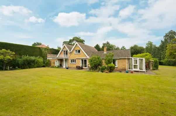Four Bedroom Family Home Hersham Surrey