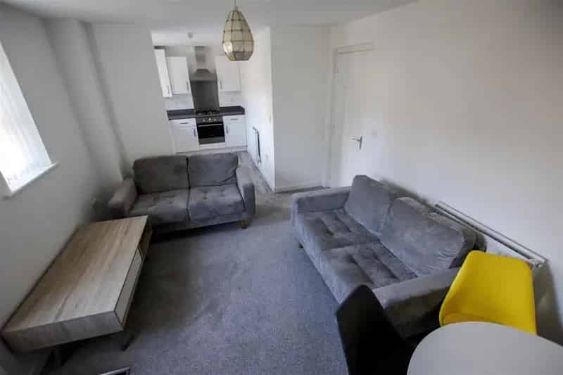 2 Bedroom Flat to Rent Fully Managed Property