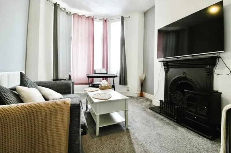 Three Bedroom End Terrace House Near Treganna Primary and Plasmawr High Schools