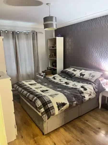 Adapted Home with Lift Disabled Access Large Rooms Garden Near Shops Schools