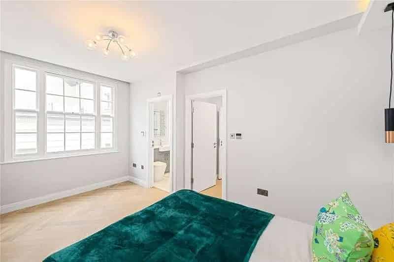 3 Bed House for Sale in South Kensington