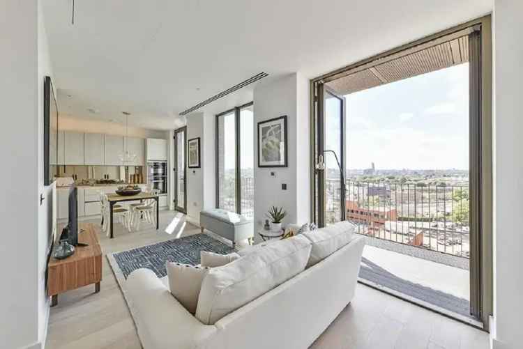 Flat For Sale in City of Westminster, England