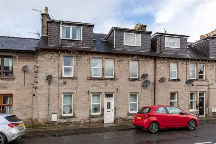 2 Bed Flat - Double Upper with 1 Reception Room