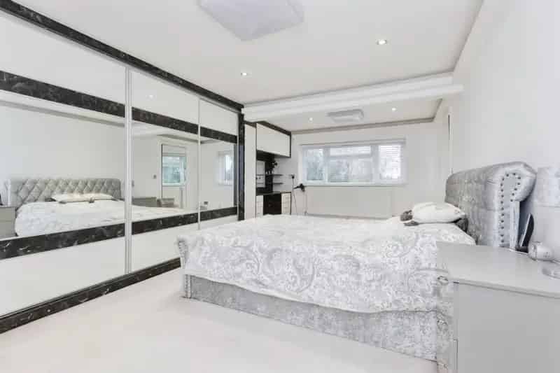 Five Bedroom Detached House Braunstone Town Leicestershire