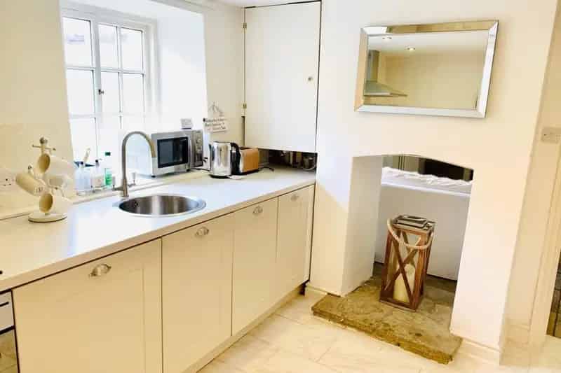 1 Bedroom Cottage Scampton - Furnished or Unfurnished