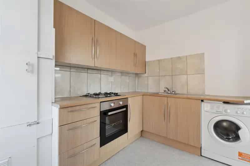 3 Bedroom End of Terrace House to Rent
