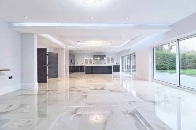 Detached House For Sale Hornchurch RM11