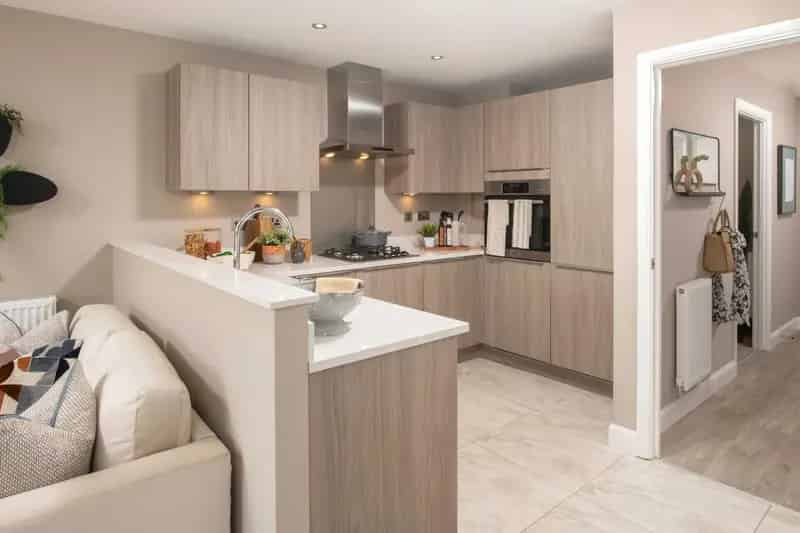 3 Bed House for Sale Overlooking Willow Pond