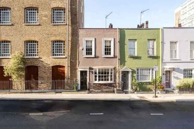Elegant 2-Bedroom House in Kensington
