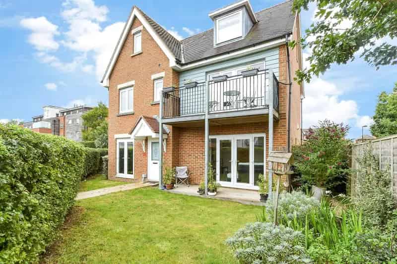 6 Bedroom Detached House for Sale Water Colour Development