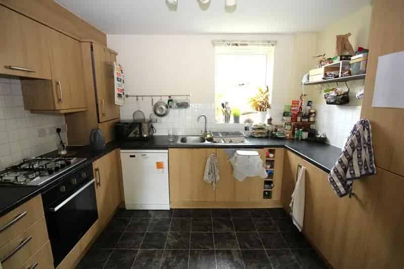 2 Bedroom Ground Floor Flat