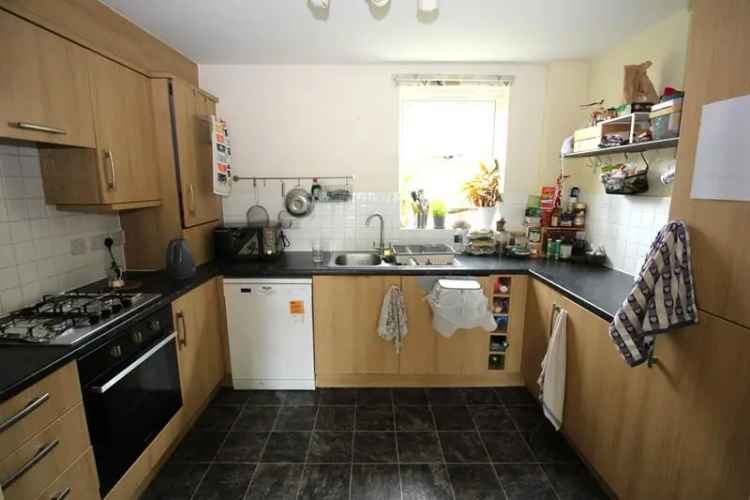 2 Bedroom Ground Floor Flat