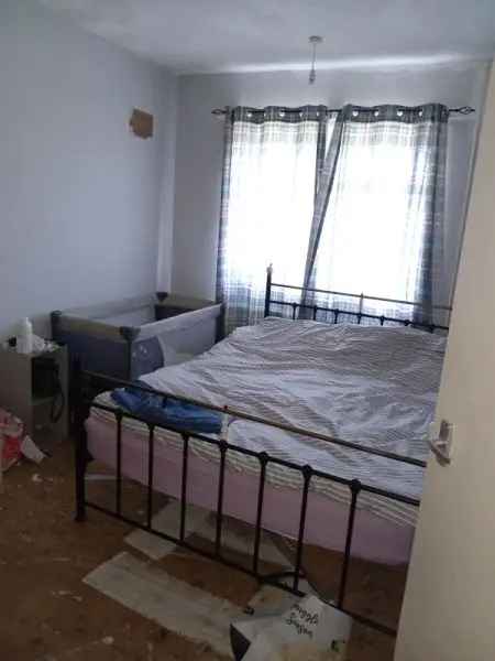 Flat For Rent in Irthlingborough, England