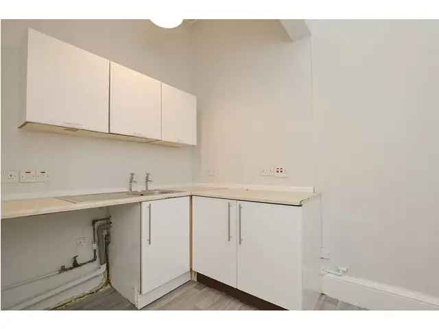 2 Bedroom Flat for Sale in Morningside Edinburgh