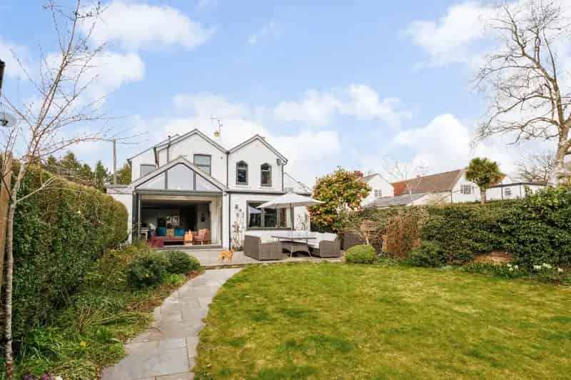 4 Bedroom Detached House Farnham Common