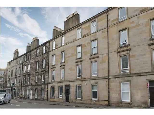 3 bedroom flat  for sale