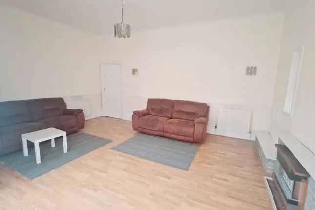 Flat to rent in Novar Drive, Hyndland, Glasgow G12