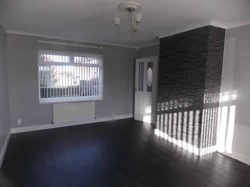 3 bedroom House
 To Let