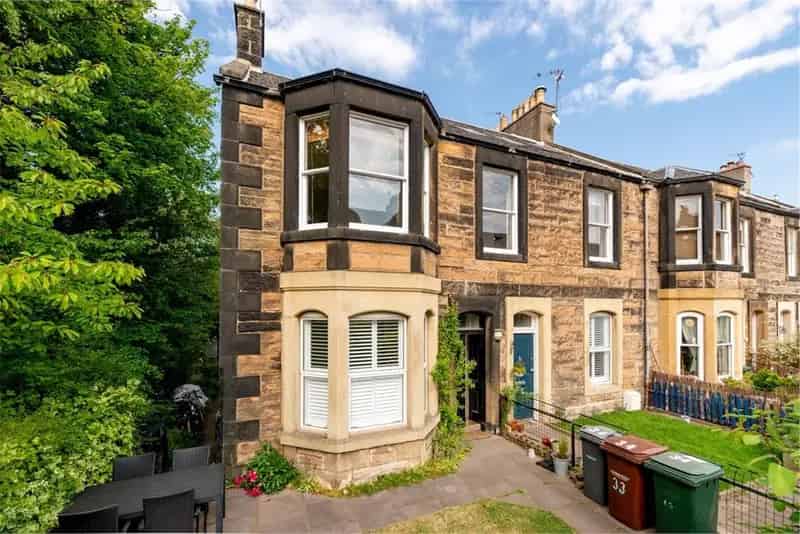 4 Bed Flat Shandon Colonies Edinburgh