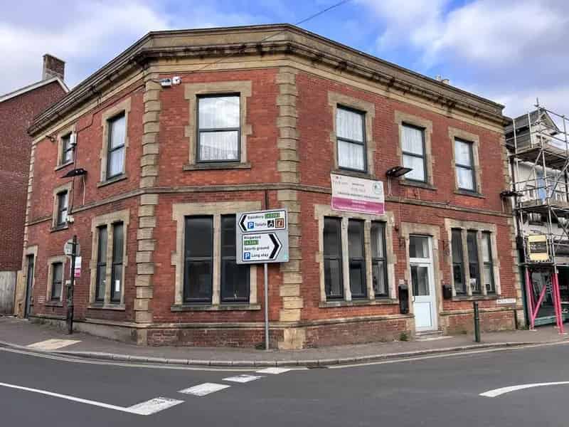 Commercial Unit For Sale or Lease in Fordingbridge
