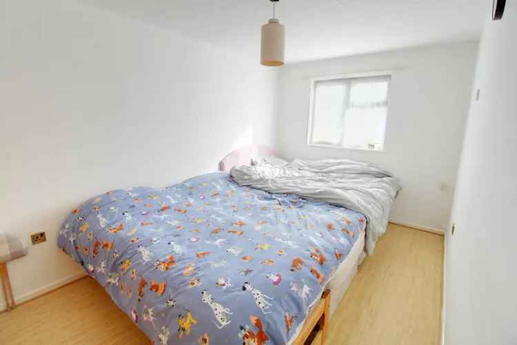 3 Bedroom End of Terrace House to Rent