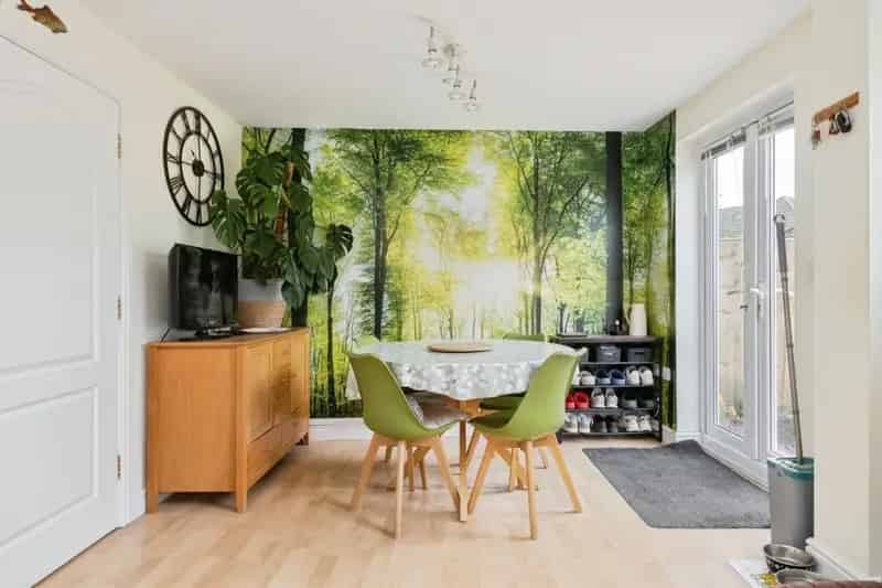 4 Bedroom Townhouse in Attleborough with Modern Amenities