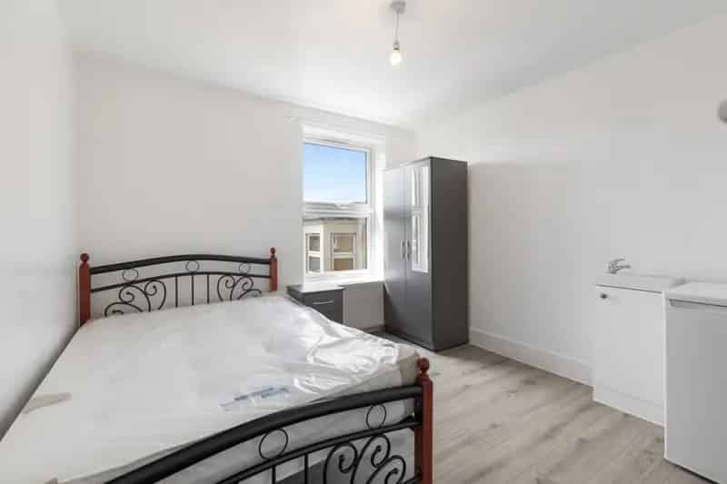 Flat To Rent Available 09062025