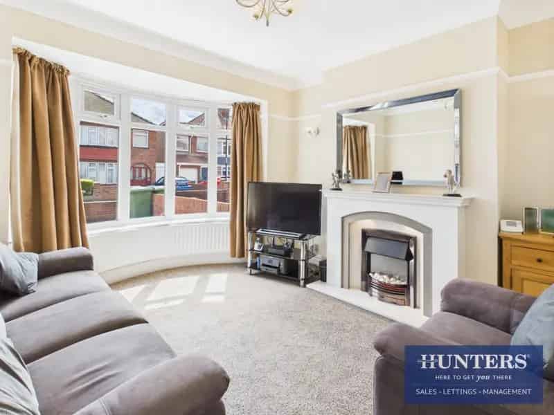 3 Bedroom Semi-Detached House For Sale
