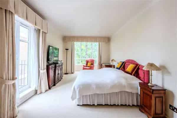 Maple Lodge, Abbots Walk, Kensington Green, London, W8 5UN | Property for sale | Savills