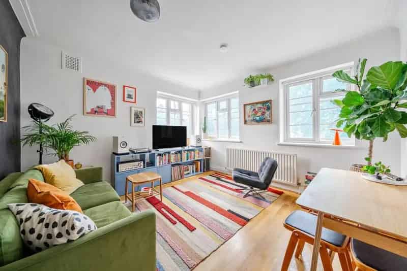 Two-Bedroom Flat near Peckham Rye Station