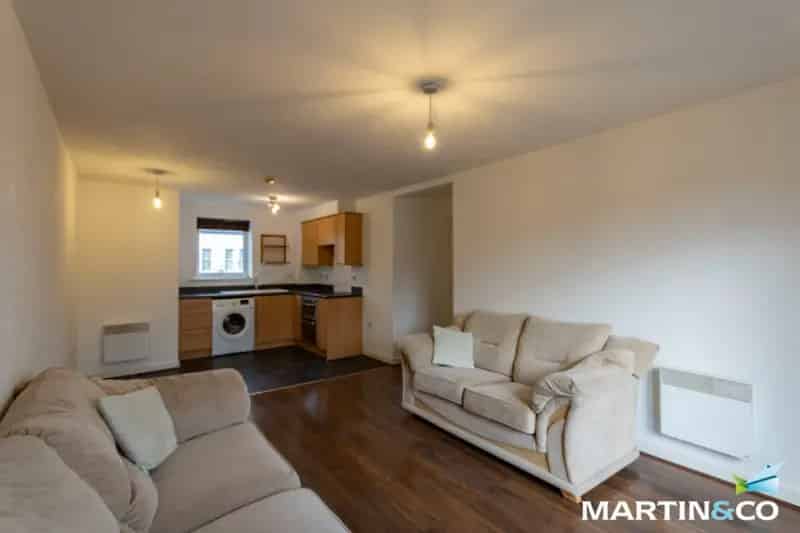2 Bedroom Flat for Sale Cash Buyers Only Modern Apartment