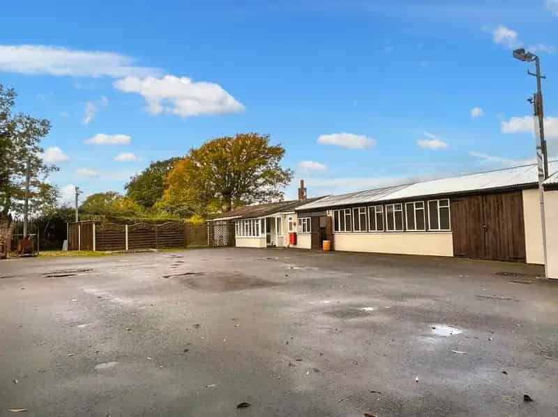 Secure Storage Yard & Workshops near Gatwick Airport