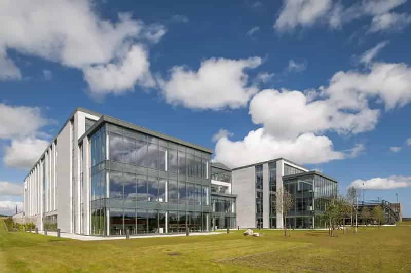 Aberdeen Prime View Office Suite Plug and Play Modern Workspace