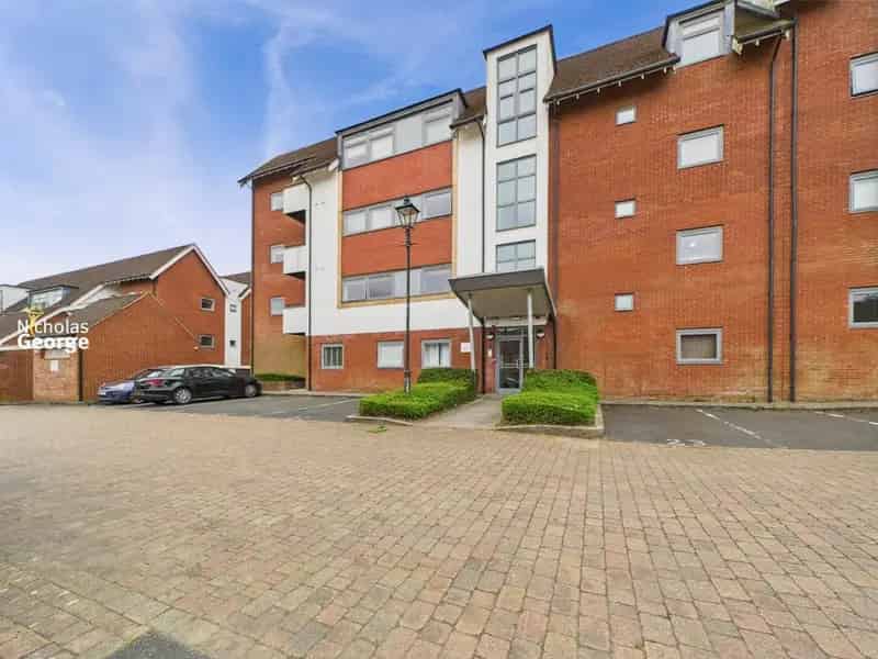 1 Bedroom Apartment for Sale