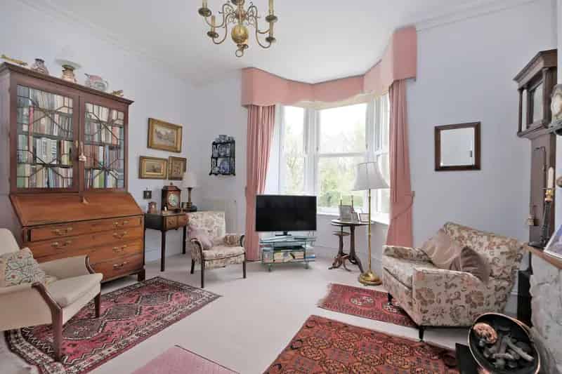 5 Bedroom Detached House with Art Studio Bieldside