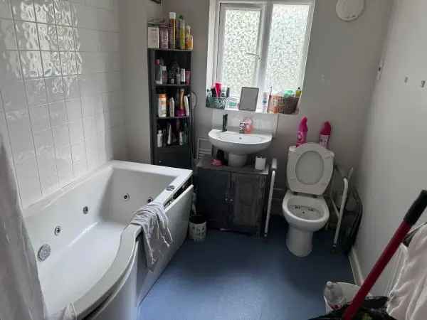 House For Rent in Metropolitan Borough of Solihull, England