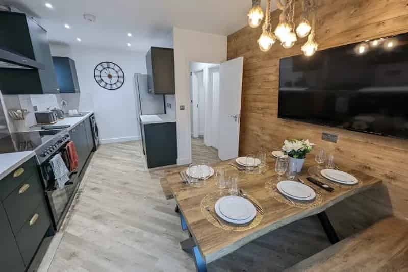 Cosy Furnished Room in Bristol for Professionals - All Bills Included