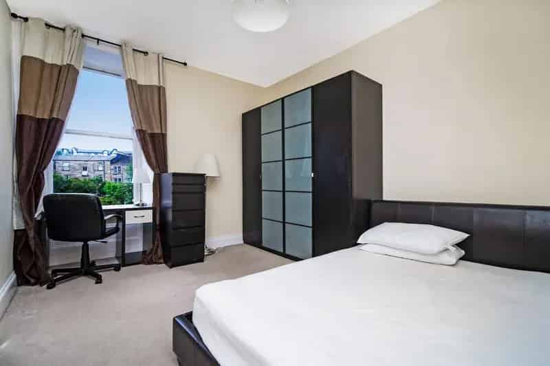 3 Bedroom Flat to Rent in Woodlands Glasgow