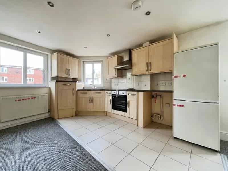 2 Bedroom Flat For Sale in Folkestone