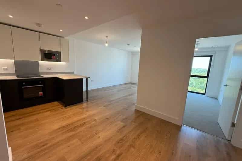 Two Bedroom Apartment Harlow - Zero Deposit Available
