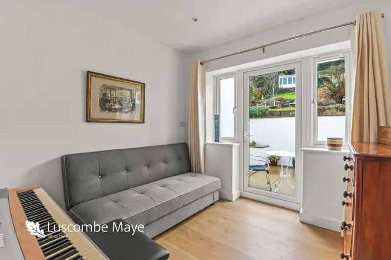 3 Bed Bungalow with Annex Stunning Estuary Views