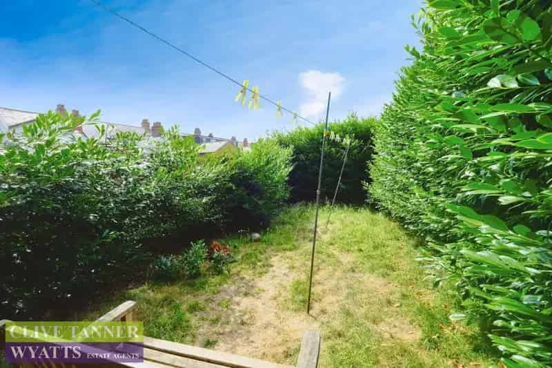4 Bedroom Terraced House For Sale Needs Work