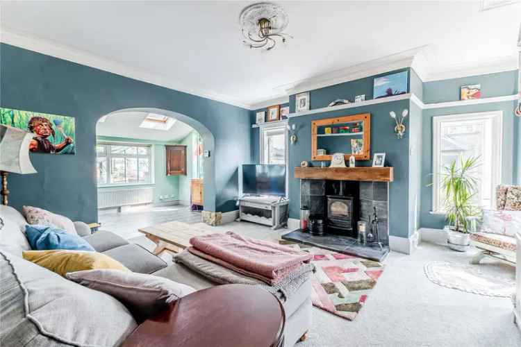Four Double Bedroom Semi Detached House Esholt 2000 Sq Ft