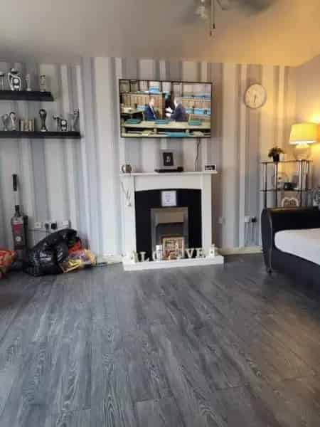 4 Bed House 2 Decent Sized Rooms 1 LShaped Room Box Room