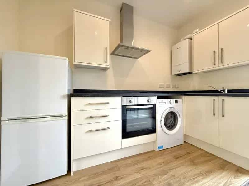 Modern Town Centre Studio Apartment - Single Occupancy