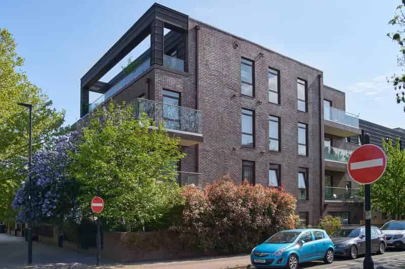 Two-Bedroom Flat for Sale in Kennington